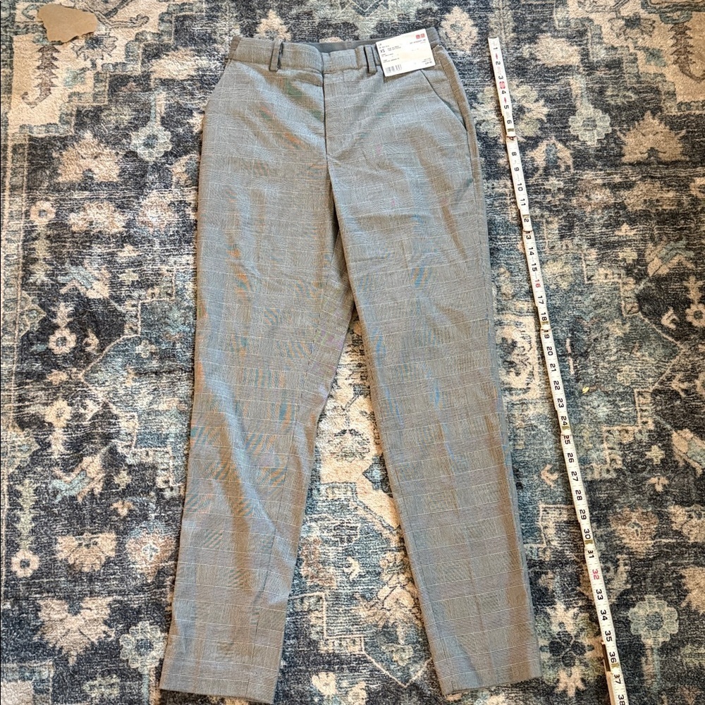 Uniqlo Dark Gray Ezy Ankle Pants. XS